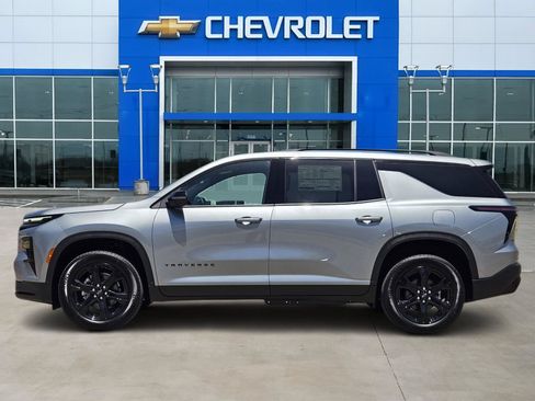 New 2027 Chevrolet Traverse LT w/ Midnight/Sport Edition FWD image 3