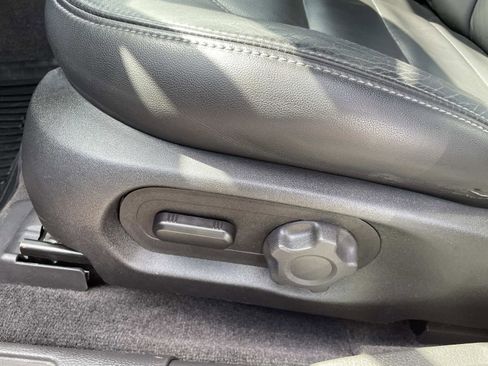 Used 2017 Ford Taurus SEL w/ Equipment Group 201A image 20