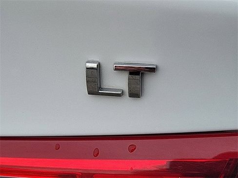 Used 2024 Chevrolet Malibu LT image 28