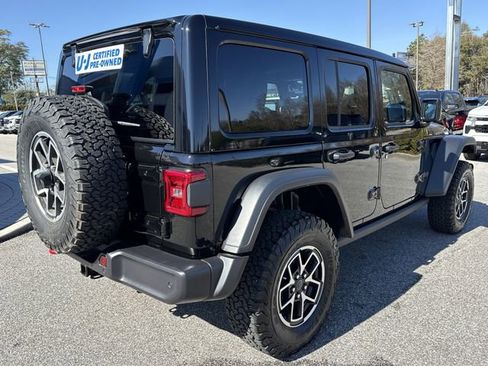 Used 2025 Jeep Wrangler Unlimited Rubicon w/ Technology Group image 3