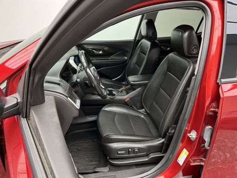 Certified 2022 GMC Terrain SLT w/ LPO, Floor Liner Package AWD/4WD image 9