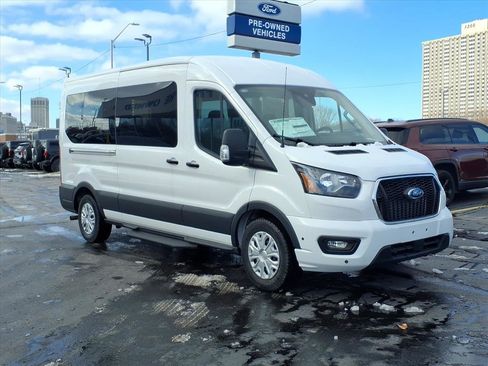 Used 2024 Ford Transit 350 XLT image 3