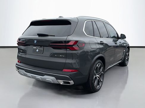 New 2026 BMW X5 xDrive50e image 4