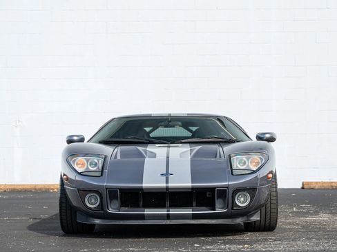 Used 2006 Ford GT image 7