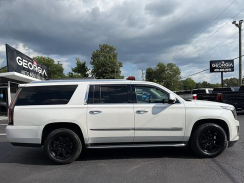 Used 2016 Cadillac Escalade ESV Luxury AWD/4WD image 9