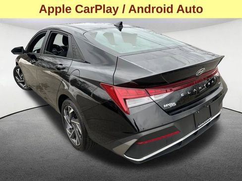 Used 2025 Hyundai Elantra SEL image 8