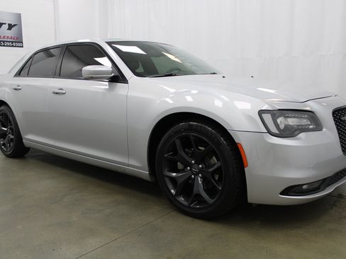 Used 2021 Chrysler 300 S image 4