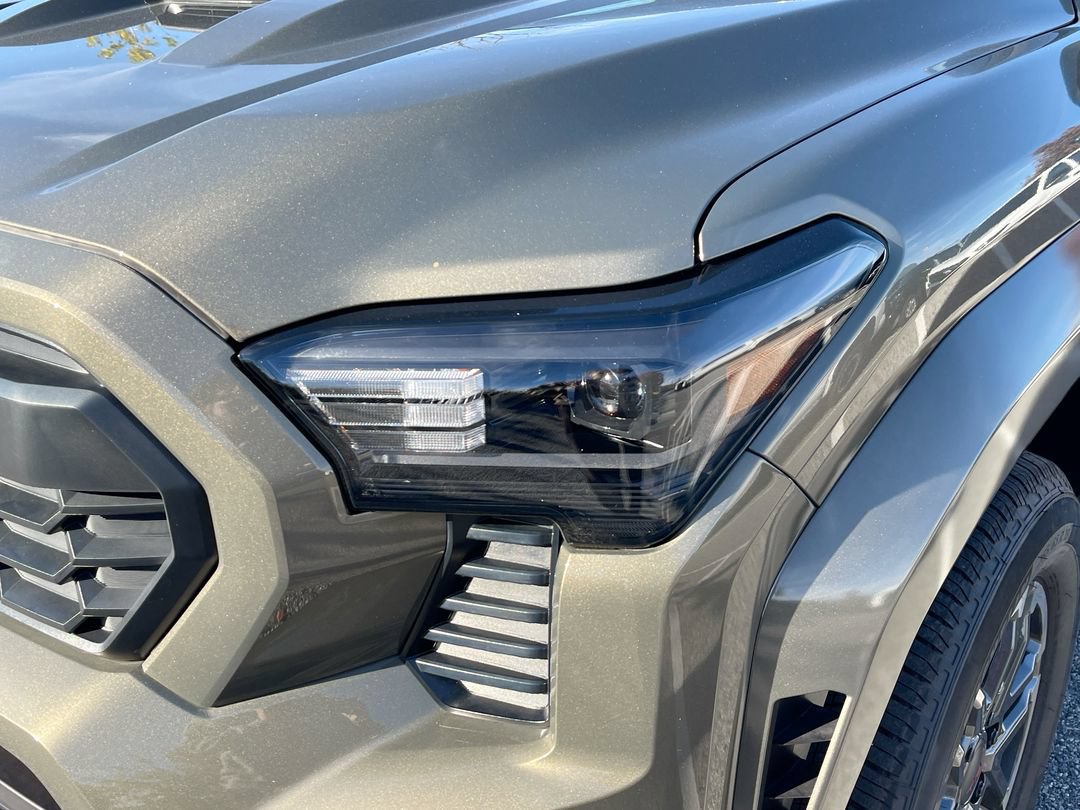Used 2025 Toyota Tacoma TRD Sport AWD/4WD image 20