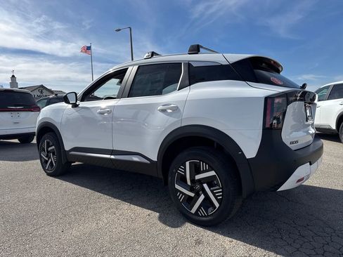 New 2026 Nissan Kicks SV w/ Charging Package image 3