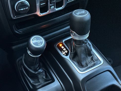 Used 2020 Jeep Wrangler Unlimited Sport AWD/4WD image 21