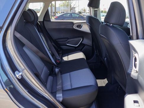 Used 2025 Kia Soul LX w/ LX Technology Package image 10