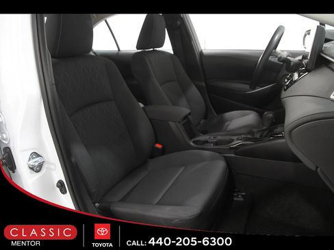 Certified 2025 Toyota Corolla LE FWD image 15