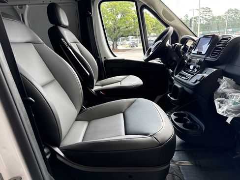 Used 2025 RAM ProMaster 3500 w/ Safety Group FWD image 30