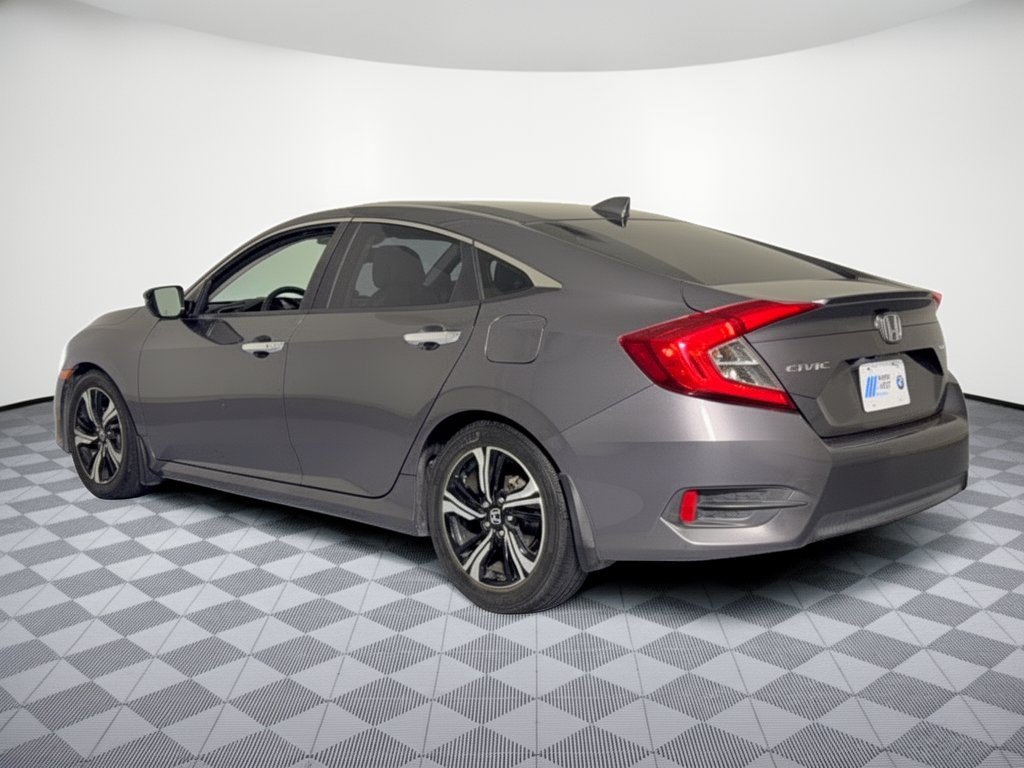 Used 2016 Honda Civic Touring image 3