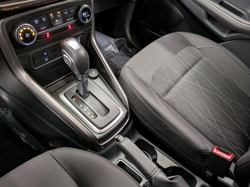 Used 2022 Ford EcoSport SE w/ SE Convenience Package image 14
