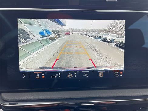 Used 2024 GMC Sierra 2500 AT4 w/ AT4 Preferred Package image 14