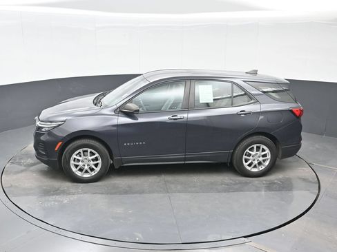 Used 2022 Chevrolet Equinox LS AWD/4WD image 18