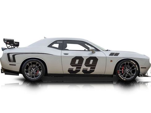 Used 2021 Dodge Challenger R/T Scat Pack RWD image 2