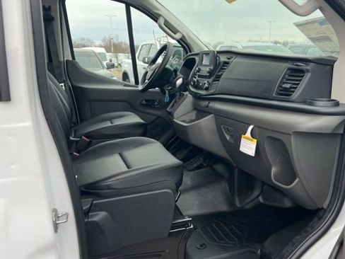 New 2025 Ford Transit 250 Low Roof RWD image 24