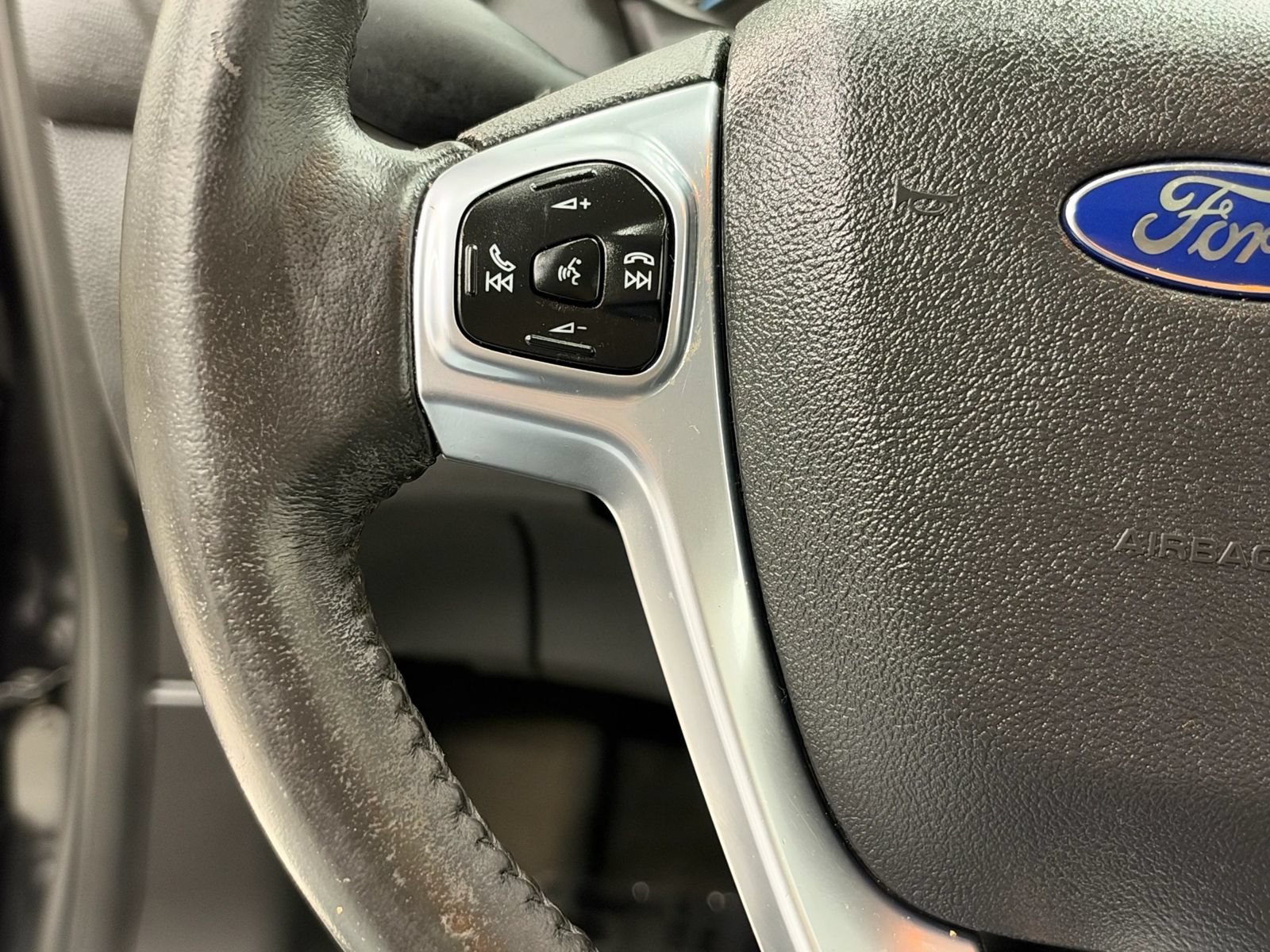 Used 2014 Ford Fiesta Titanium FWD image 30