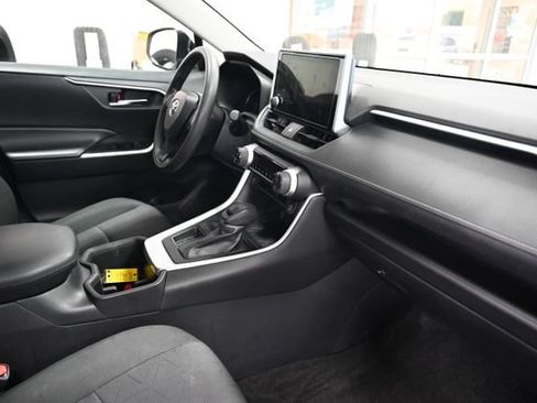 Used 2024 Toyota RAV4 XLE FWD image 14
