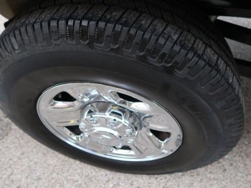 Used 2022 RAM 2500 Tradesman w/ Chrome Appearance Group image 13