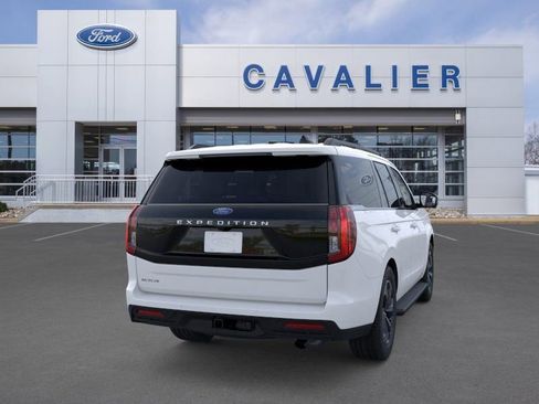 New 2026 Ford Expedition Active image 8
