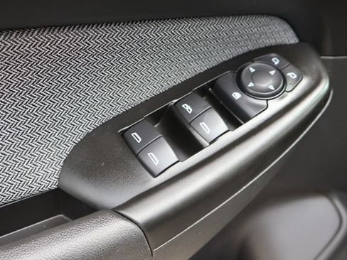Used 2024 Chevrolet TrailBlazer LT FWD image 13