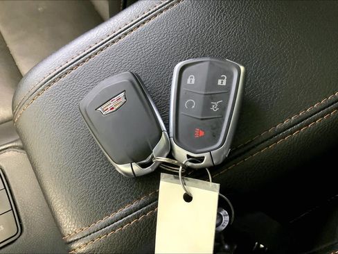 Used 2019 Cadillac XT4 Sport AWD/4WD image 14