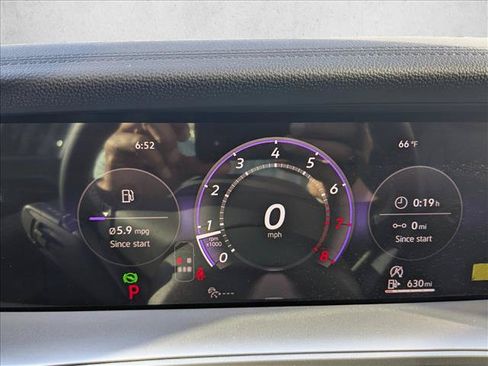 New 2026 Volkswagen Tiguan SE FWD image 17