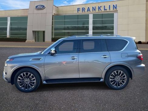 Used 2023 Nissan Armada Platinum w/ Cargo Package AWD/4WD image 4