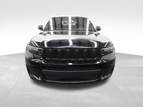 Used 2022 Jeep Grand Cherokee L Laredo image 3