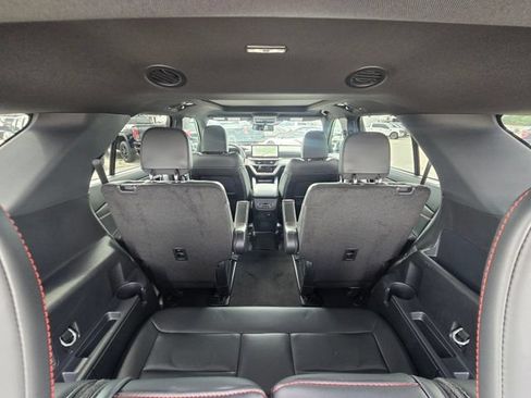 Used 2025 Ford Explorer ST AWD/4WD image 15