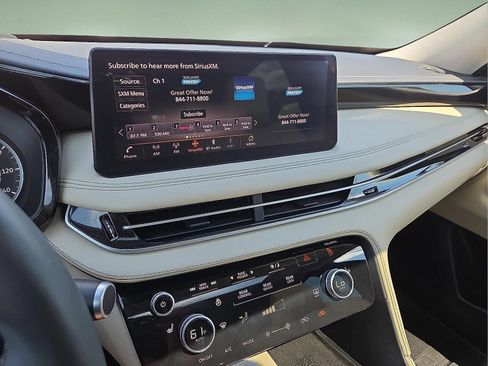 Used 2025 INFINITI QX60 Pure FWD image 16