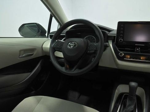 Used 2021 Toyota Corolla LE image 24