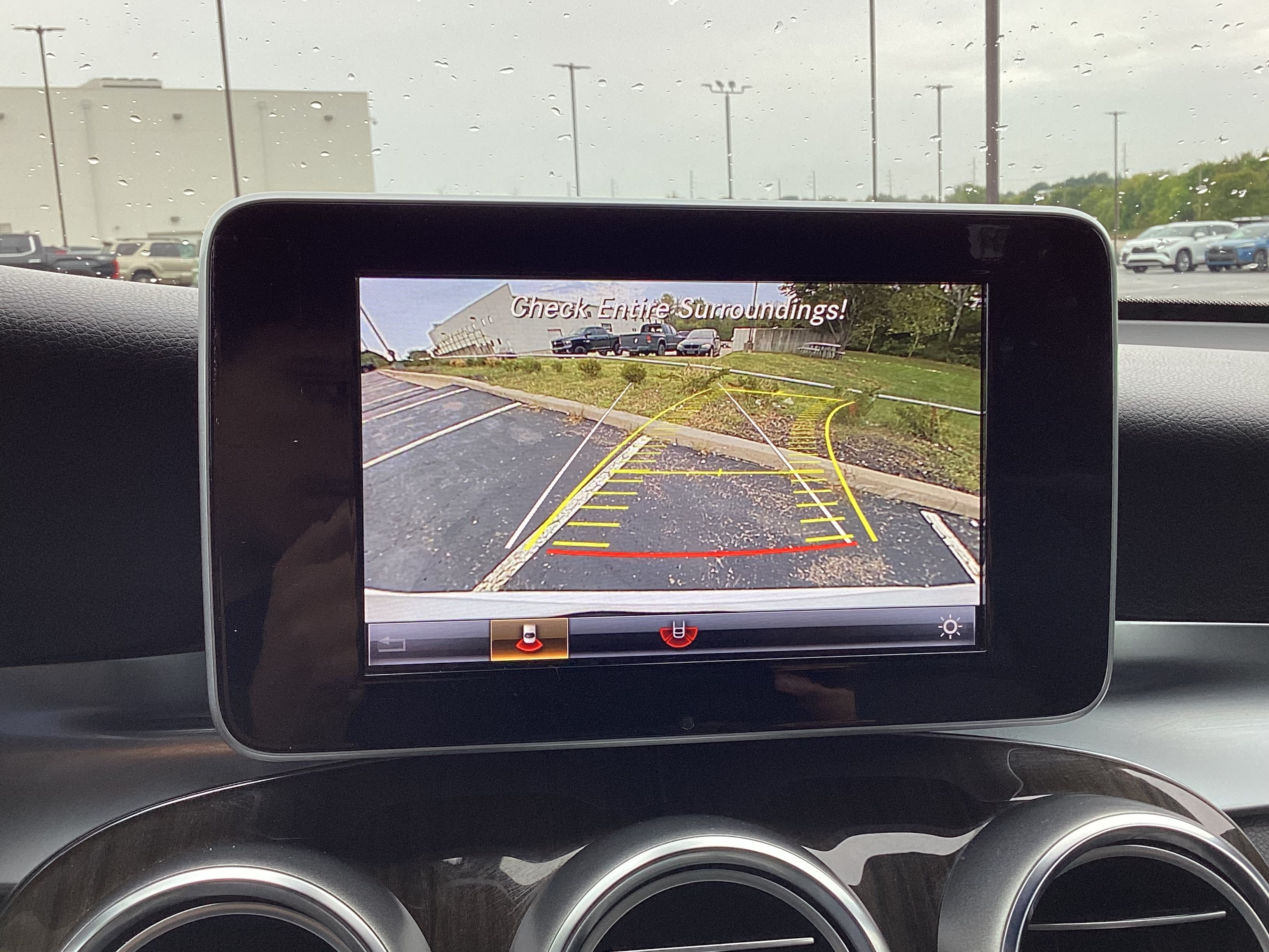 Used 2019 Mercedes-Benz GLC 300 4MATIC image 14