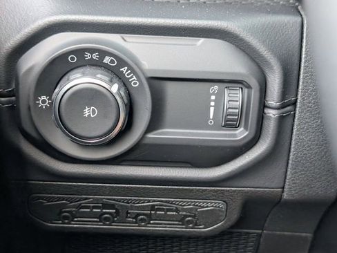 New 2026 Jeep Wrangler Unlimited Rubicon AWD/4WD image 13