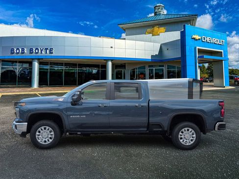 New 2026 Chevrolet Silverado 2500 LT AWD/4WD image 2