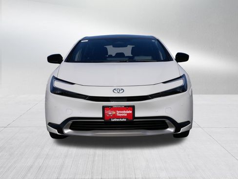 Used 2025 Toyota Prius Plug-In Hybrid w/ Limited Premium Package image 2