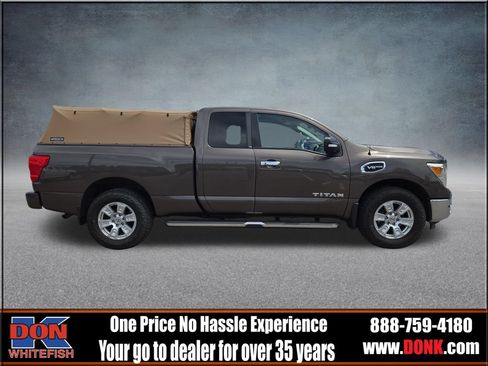 Used 2017 Nissan Titan SV AWD/4WD image 9