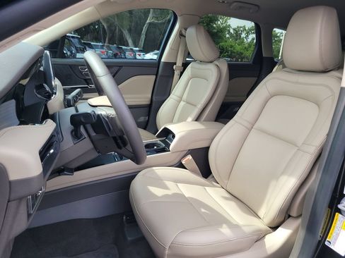 Certified 2022 Lincoln Corsair FWD image 17