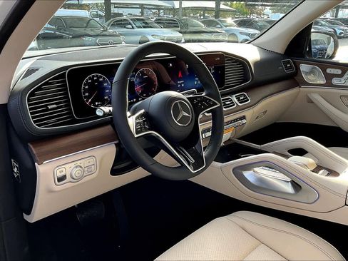 New 2026 Mercedes-Benz GLS 450 GLS 450 image 10