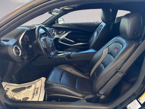 Used 2021 Chevrolet Camaro SS image 9