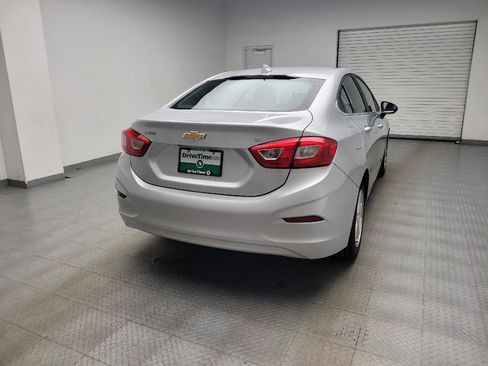 Used 2017 Chevrolet Cruze LT FWD image 7