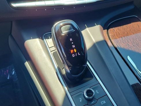 Used 2022 Cadillac Escalade Sport Platinum w/ LPO, ONYX Package image 30