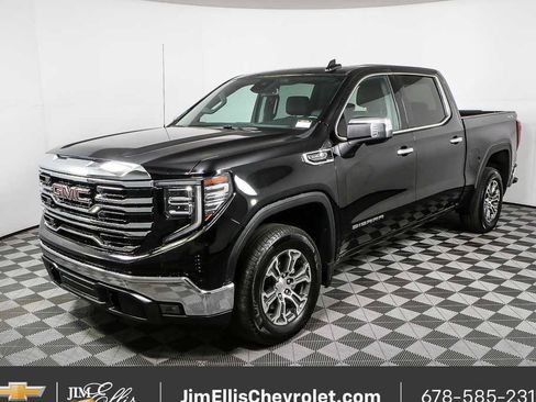Certified 2025 GMC Sierra 1500 SLT AWD/4WD image 24