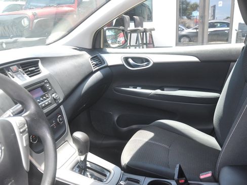 Used 2015 Nissan Sentra SV FWD image 22