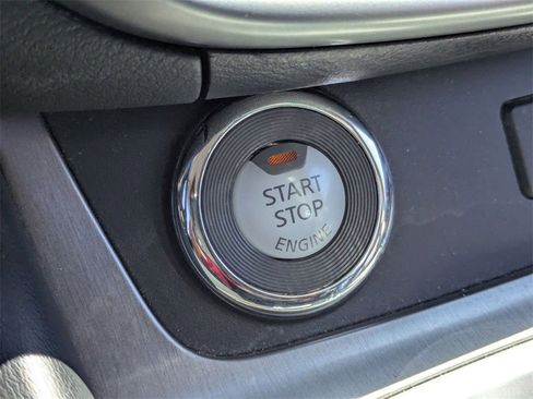 Used 2023 Nissan Murano SV image 24