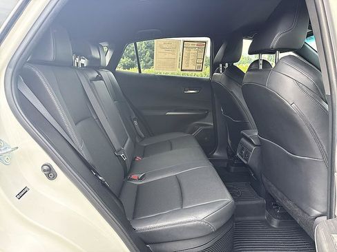 Certified 2021 Toyota Venza XLE w/ Softex Package AWD/4WD image 15