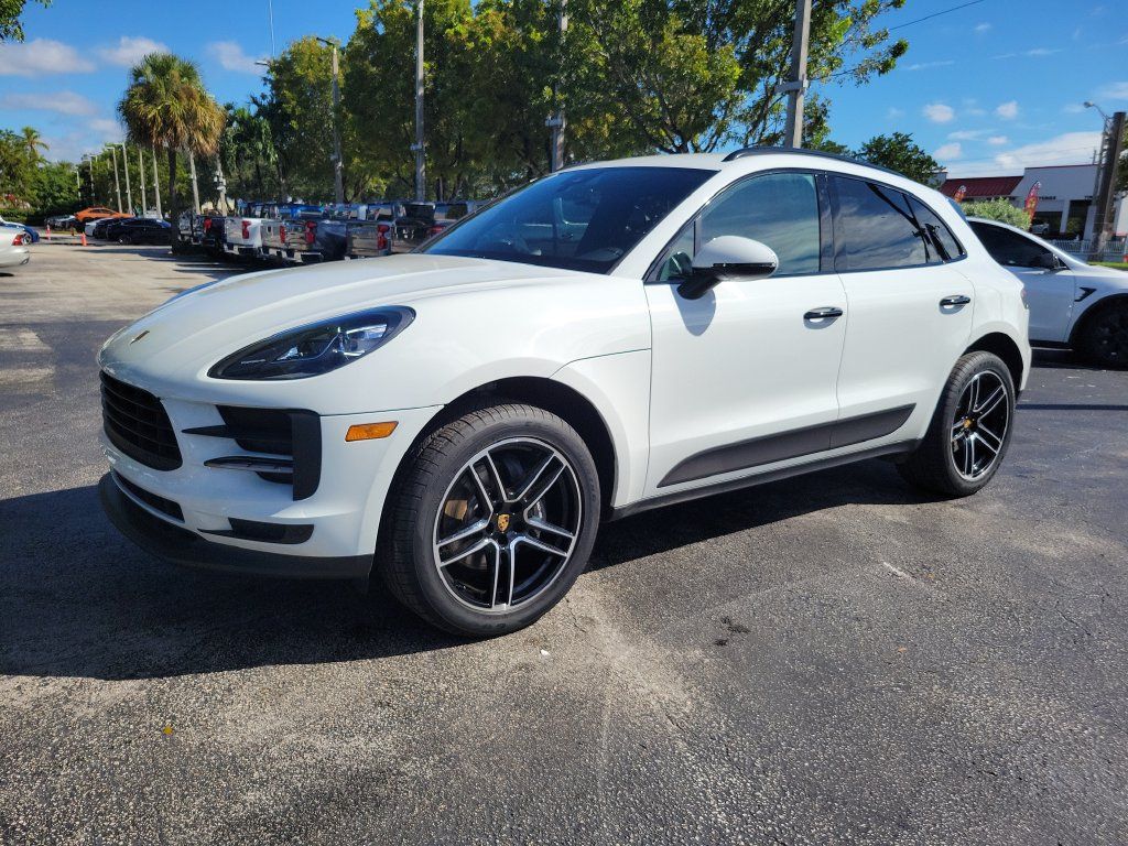 Used 2021 Porsche Macan AWD/4WD image 3